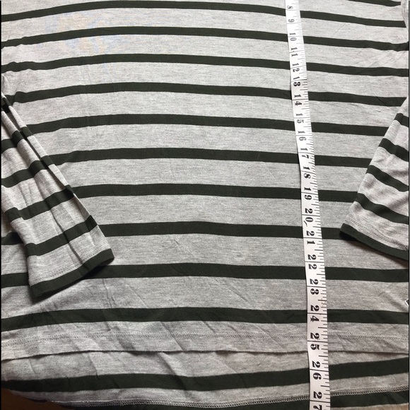 Vince || NWOT Gray Green Stripes Crew Shirt - Picture 4 of 6
